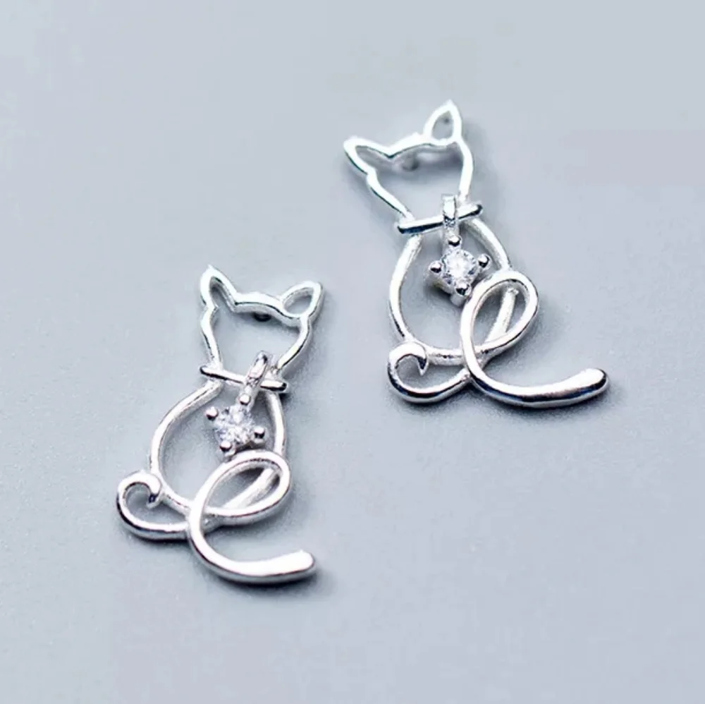 Unique Charm Cats Stud Earrings - Picture 2 of 7
